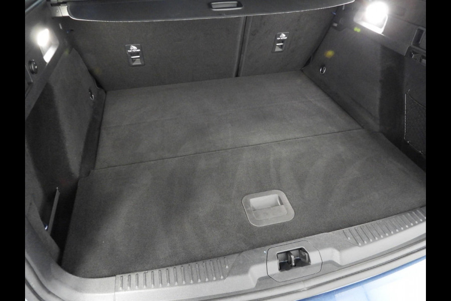 Ford FOCUS Wagon 1.0 EcoBoost Hybrid ST Line NAVI/CAMERA/CLIMA/WINTERPACK/17"LMV! Ford FOCUS Wagon 1.0 EcoBoost Hybrid ST Line NAVI/CAMERA/CLIMA/WINTERPACK/17"LMV!