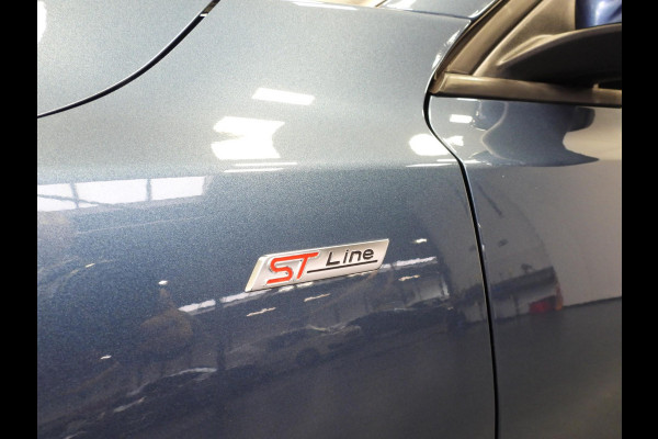 Ford FOCUS Wagon 1.0 EcoBoost Hybrid ST Line NAVI/CAMERA/CLIMA/WINTERPACK/17"LMV! Ford FOCUS Wagon 1.0 EcoBoost Hybrid ST Line NAVI/CAMERA/CLIMA/WINTERPACK/17"LMV!