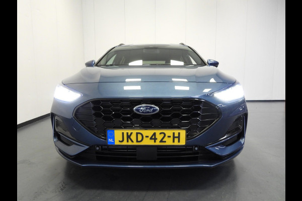 Ford FOCUS Wagon 1.0 EcoBoost Hybrid ST Line NAVI/CAMERA/CLIMA/WINTERPACK/17"LMV! Ford FOCUS Wagon 1.0 EcoBoost Hybrid ST Line NAVI/CAMERA/CLIMA/WINTERPACK/17"LMV!