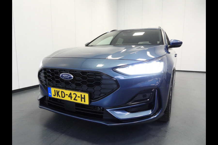 Ford FOCUS Wagon 1.0 EcoBoost Hybrid ST Line NAVI/CAMERA/CLIMA/WINTERPACK/17"LMV! Ford FOCUS Wagon 1.0 EcoBoost Hybrid ST Line NAVI/CAMERA/CLIMA/WINTERPACK/17"LMV!