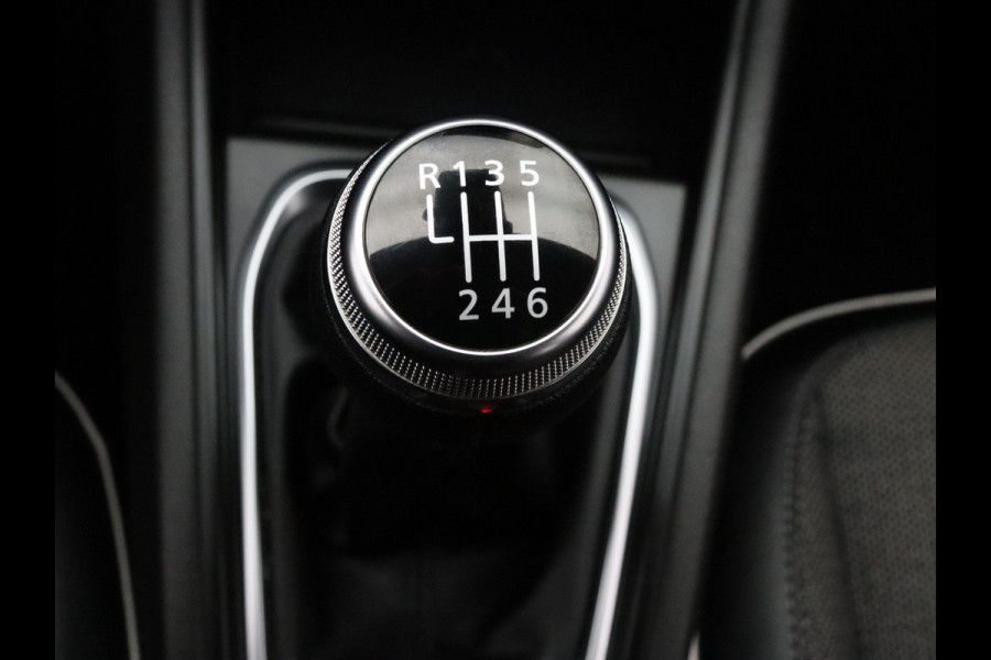 Renault Captur TCe 90pk techno Camera | Cruise | Climate | Navi | Parkeersens. v+a Renault Captur TCe 90pk techno Camera | Cruise | Climate | Navi | Parkeersens. v+a