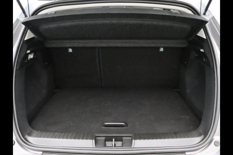 Renault Captur TCe 90pk techno Camera | Cruise | Climate | Navi | Parkeersens. v+a Renault Captur TCe 90pk techno Camera | Cruise | Climate | Navi | Parkeersens. v+a