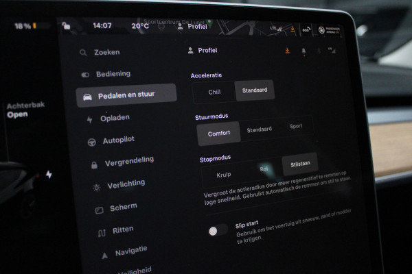 Tesla Model 3 RWD Autopilot ACC Stuurverwarm. PDC Leer Navi Panoramadak 360° Elektr. achterklep Stoelverwarming voor & achter Climate voor & achter LM velgen BTW auto! Nieuw!