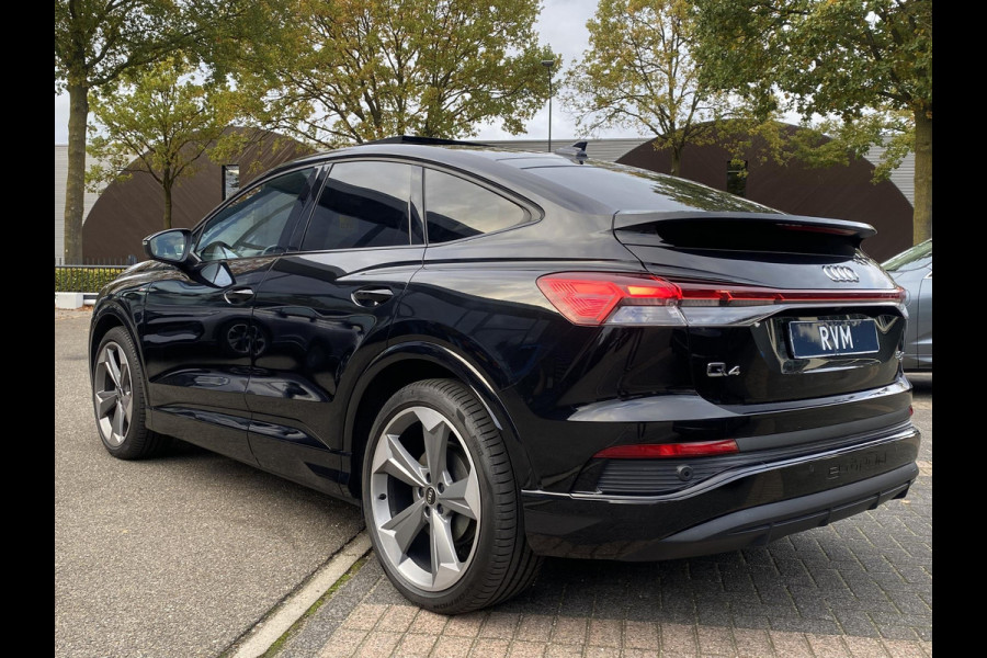 Audi Q4 Sportback e-tron 50 quattro 77 kWh S LINE in- exterieur | HEAD UP DISPLAY | ELECTR. STOELEN+GEHEUGEN | PANORAMADAK RIJKLAARPRIJS INCL. 12MND BOVAG | DEALER ONDERHOUDEN Audi Q4 Sportback e-tron 50 quattro 77 kWh S LINE in- exterieur | HEAD UP DISPLAY | ELECTR. STOELEN+GEHEUGEN | PANORAMADAK RIJKLAARPRIJS INCL. 12MND BOVAG | DEALER ONDERHOUDEN