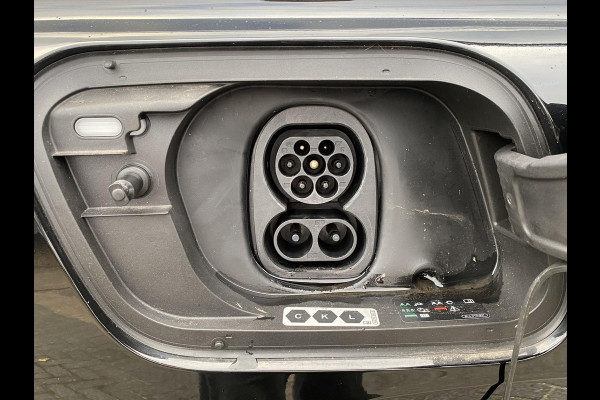 Audi Q4 Sportback e-tron 50 quattro 77 kWh S LINE in- exterieur | HEAD UP DISPLAY | ELECTR. STOELEN+GEHEUGEN | PANORAMADAK RIJKLAARPRIJS INCL. 12MND BOVAG | DEALER ONDERHOUDEN Audi Q4 Sportback e-tron 50 quattro 77 kWh S LINE in- exterieur | HEAD UP DISPLAY | ELECTR. STOELEN+GEHEUGEN | PANORAMADAK RIJKLAARPRIJS INCL. 12MND BOVAG | DEALER ONDERHOUDEN