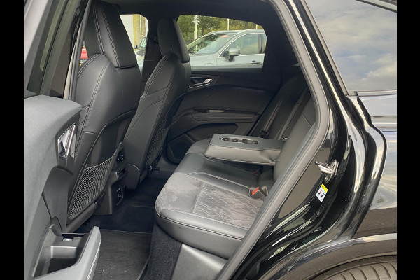 Audi Q4 Sportback e-tron 50 quattro 77 kWh S LINE in- exterieur | HEAD UP DISPLAY | ELECTR. STOELEN+GEHEUGEN | PANORAMADAK RIJKLAARPRIJS INCL. 12MND BOVAG | DEALER ONDERHOUDEN Audi Q4 Sportback e-tron 50 quattro 77 kWh S LINE in- exterieur | HEAD UP DISPLAY | ELECTR. STOELEN+GEHEUGEN | PANORAMADAK RIJKLAARPRIJS INCL. 12MND BOVAG | DEALER ONDERHOUDEN