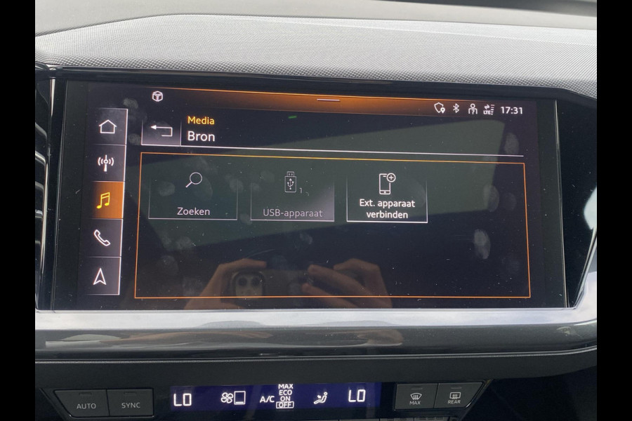 Audi Q4 Sportback e-tron 50 quattro 77 kWh S LINE in- exterieur | HEAD UP DISPLAY | ELECTR. STOELEN+GEHEUGEN | PANORAMADAK RIJKLAARPRIJS INCL. 12MND BOVAG | DEALER ONDERHOUDEN Audi Q4 Sportback e-tron 50 quattro 77 kWh S LINE in- exterieur | HEAD UP DISPLAY | ELECTR. STOELEN+GEHEUGEN | PANORAMADAK RIJKLAARPRIJS INCL. 12MND BOVAG | DEALER ONDERHOUDEN