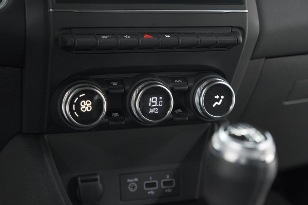 Renault Captur TCe 90 Intens | Trekhaak | Camera | Navigatie | Parkeersensoren | Apple Carplay