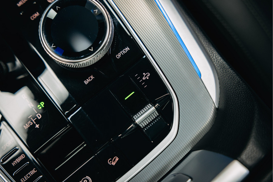 BMW X5 xDrive45e High Executive | M-Stoelen | Pano | Head-Up | Luchtvering | 360 Camera |