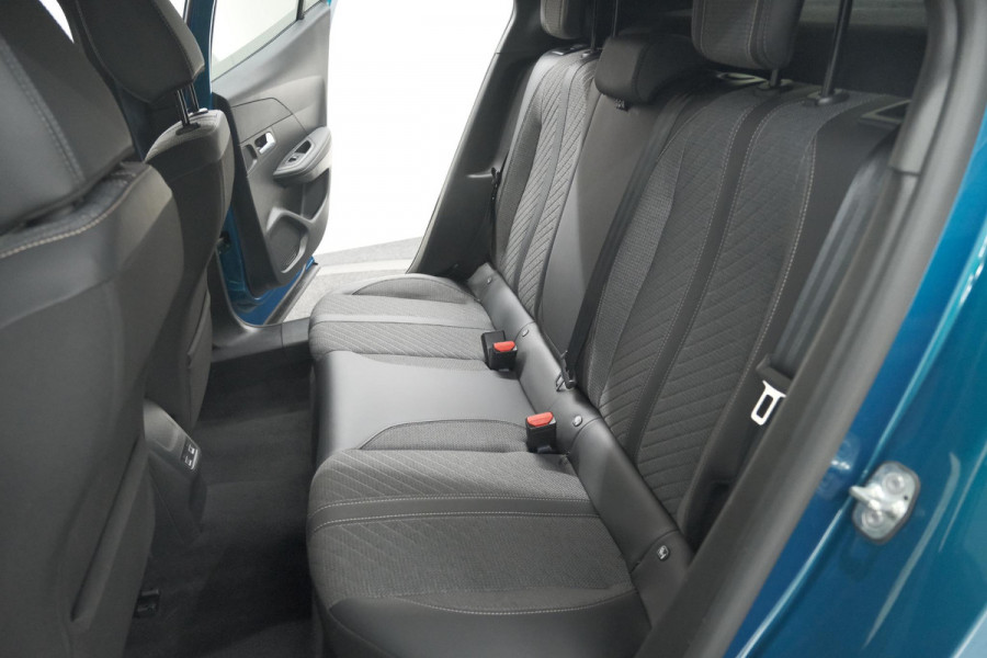 Peugeot 2008 Hybrid 136 e-DCS6 Allure | 360 Camera | Adaptieve Cruise Control | Dodehoekdetectie