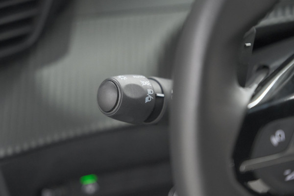 Peugeot 2008 Hybrid 136 e-DCS6 Allure | 360 Camera | Adaptieve Cruise Control | Dodehoekdetectie