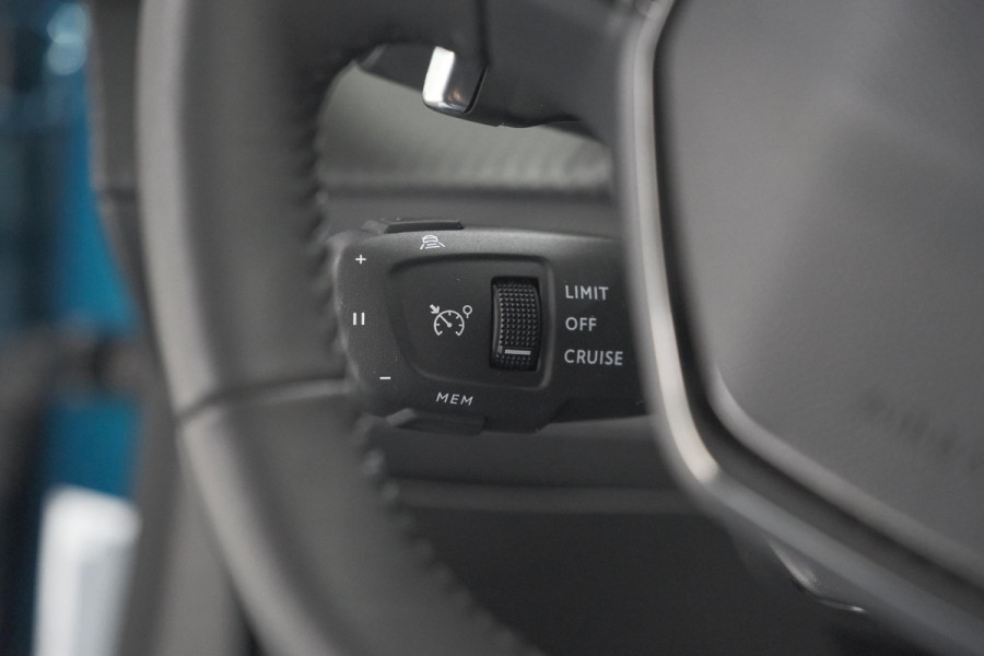 Peugeot 2008 Hybrid 136 e-DCS6 Allure | 360 Camera | Adaptieve Cruise Control | Dodehoekdetectie