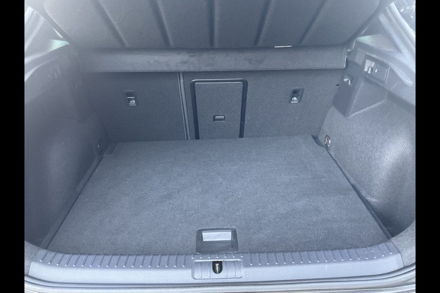 CUPRA Formentor 1.5 TSI Pano.dak Adap.Cruise Memory Keyless Stoel/Stuurverw Leder Vol opties!