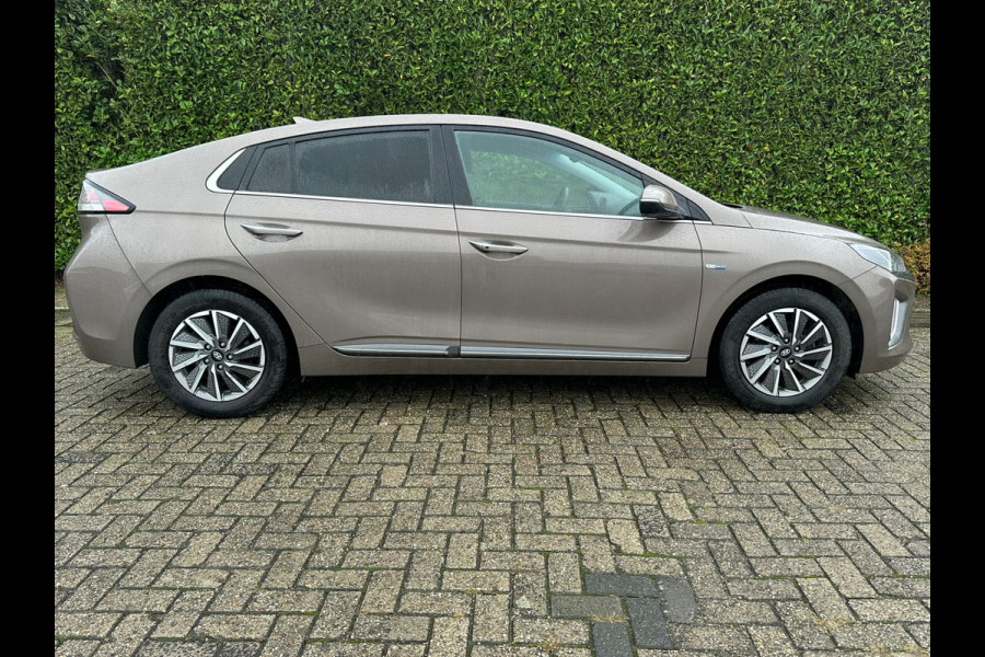 Hyundai IONIQ Comfort EV 38 kWh | 311km WLTP | Climate | Adaptive CC | Full LED | Navi | occasion Hyundai IONIQ Comfort EV 38 kWh | 311km WLTP | Climate | Adaptive CC | Full LED | Navi | occasion