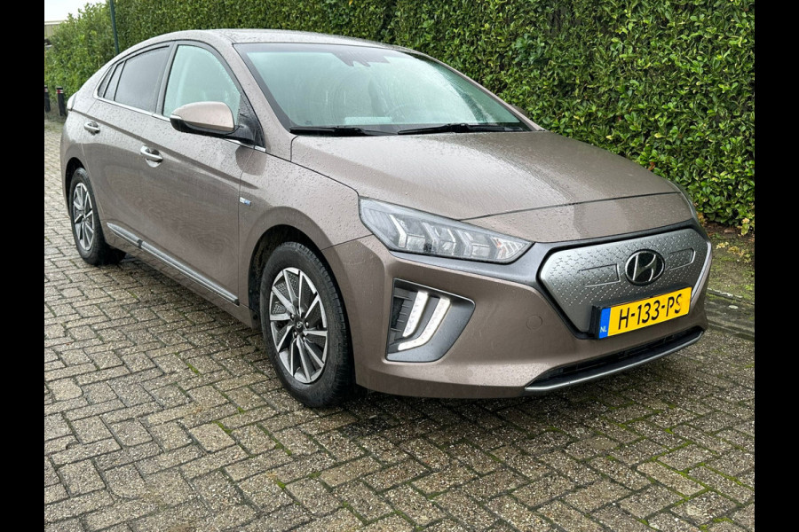 Hyundai IONIQ Comfort EV 38 kWh | 311km WLTP | Climate | Adaptive CC | Full LED | Navi | occasion Hyundai IONIQ Comfort EV 38 kWh | 311km WLTP | Climate | Adaptive CC | Full LED | Navi | occasion