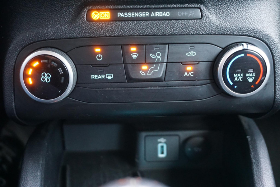 Ford FOCUS Wagon 1.0 EcoBoost 125PK Hybrid Ed.Business/Trekhaak/ Camera/1e Eigenaar.