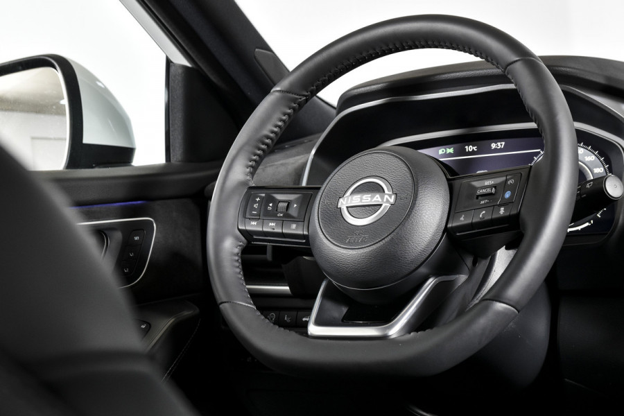 Nissan QASHQAI 1.3 MHEV 158 PK Xtronic Tekna Plus - Automaat (Nw. Model) | Cold Pack | Pano | Leder/Alcant. | Dig. Cockpit | Adapt. Cruise | Stoel-+Stuurverw. | 360 Camera | Bose | NAV + App. Connect | Auto. Airco | LM 19" | Elek. Klep | 1544 Nissan QASHQAI 1.3 MHEV 158 PK Xtronic Tekna Plus - Automaat (Nw. Model) | Cold Pack | Pano | Leder/Alcant. | Dig. Cockpit | Adapt. Cruise | Stoel-+Stuurverw. | 360 Camera | Bose | NAV + App. Connect | Auto. Airco | LM 19" | Elek. Klep | 1544