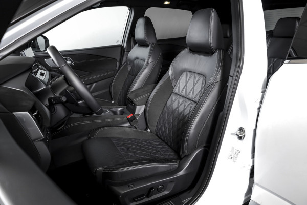 Nissan QASHQAI 1.3 MHEV 158 PK Xtronic Tekna Plus - Automaat (Nw. Model) | Cold Pack | Pano | Leder/Alcant. | Dig. Cockpit | Adapt. Cruise | Stoel-+Stuurverw. | 360 Camera | Bose | NAV + App. Connect | Auto. Airco | LM 19" | Elek. Klep | 1544 Nissan QASHQAI 1.3 MHEV 158 PK Xtronic Tekna Plus - Automaat (Nw. Model) | Cold Pack | Pano | Leder/Alcant. | Dig. Cockpit | Adapt. Cruise | Stoel-+Stuurverw. | 360 Camera | Bose | NAV + App. Connect | Auto. Airco | LM 19" | Elek. Klep | 1544