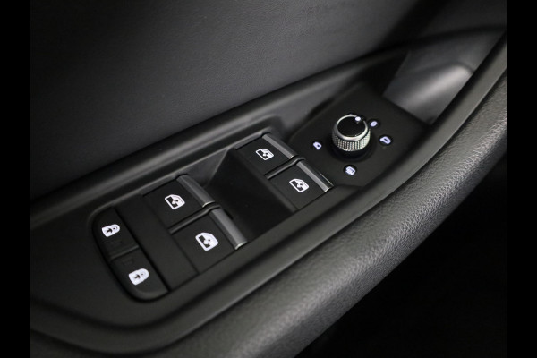 Audi A4 Avant 35 TFSI S edition 150 pk S-tronic | Verlengde garantie | Navigatie | Parkeersensoren | Lichtmetalen velgen 19" | S-Line | Audi A4 Avant 35 TFSI S edition 150 pk S-tronic | Verlengde garantie | Navigatie | Parkeersensoren | Lichtmetalen velgen 19" | S-Line |