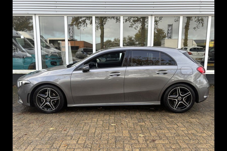 Mercedes-Benz A-Klasse 180 Business Solution AMG | Sfeerverlichting | Automaat | Stoelverwarming | Dodehoek Detector Mercedes-Benz A-Klasse 180 Business Solution AMG | Sfeerverlichting | Automaat | Stoelverwarming | Dodehoek Detector