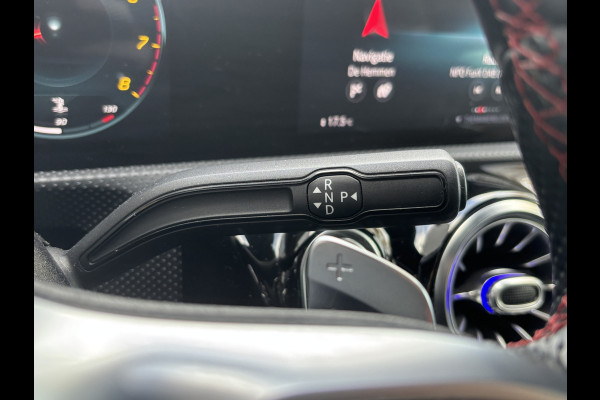 Mercedes-Benz A-Klasse 180 Business Solution AMG | Sfeerverlichting | Automaat | Stoelverwarming | Dodehoek Detector Mercedes-Benz A-Klasse 180 Business Solution AMG | Sfeerverlichting | Automaat | Stoelverwarming | Dodehoek Detector