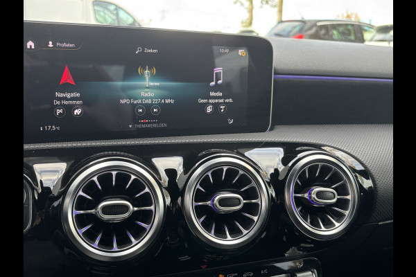 Mercedes-Benz A-Klasse 180 Business Solution AMG | Sfeerverlichting | Automaat | Stoelverwarming | Dodehoek Detector Mercedes-Benz A-Klasse 180 Business Solution AMG | Sfeerverlichting | Automaat | Stoelverwarming | Dodehoek Detector
