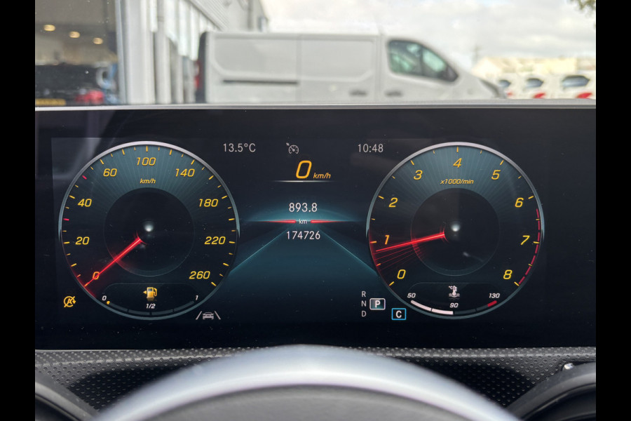 Mercedes-Benz A-Klasse 180 Business Solution AMG | Sfeerverlichting | Automaat | Stoelverwarming | Dodehoek Detector Mercedes-Benz A-Klasse 180 Business Solution AMG | Sfeerverlichting | Automaat | Stoelverwarming | Dodehoek Detector