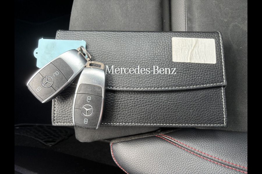 Mercedes-Benz A-Klasse 180 Business Solution AMG | Sfeerverlichting | Automaat | Stoelverwarming | Dodehoek Detector Mercedes-Benz A-Klasse 180 Business Solution AMG | Sfeerverlichting | Automaat | Stoelverwarming | Dodehoek Detector