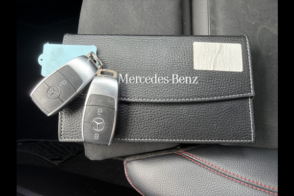 Mercedes-Benz A-Klasse 180 Business Solution AMG | Sfeerverlichting | Automaat | Stoelverwarming | Dodehoek Detector Mercedes-Benz A-Klasse 180 Business Solution AMG | Sfeerverlichting | Automaat | Stoelverwarming | Dodehoek Detector