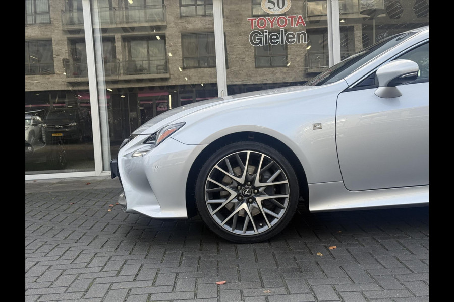 Lexus RC 300h F Sport Line | Schuifdak, Parkeersensoren, Stoelventilatie + verwarming, Leer, Dodehoekherkenning, Navigatie