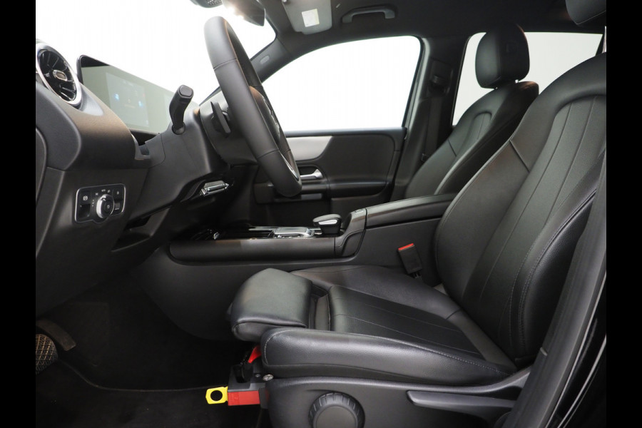 Mercedes-Benz Glb 180 7p. | Leder | Trekhaak | Camera | LED | DAB | Cruise