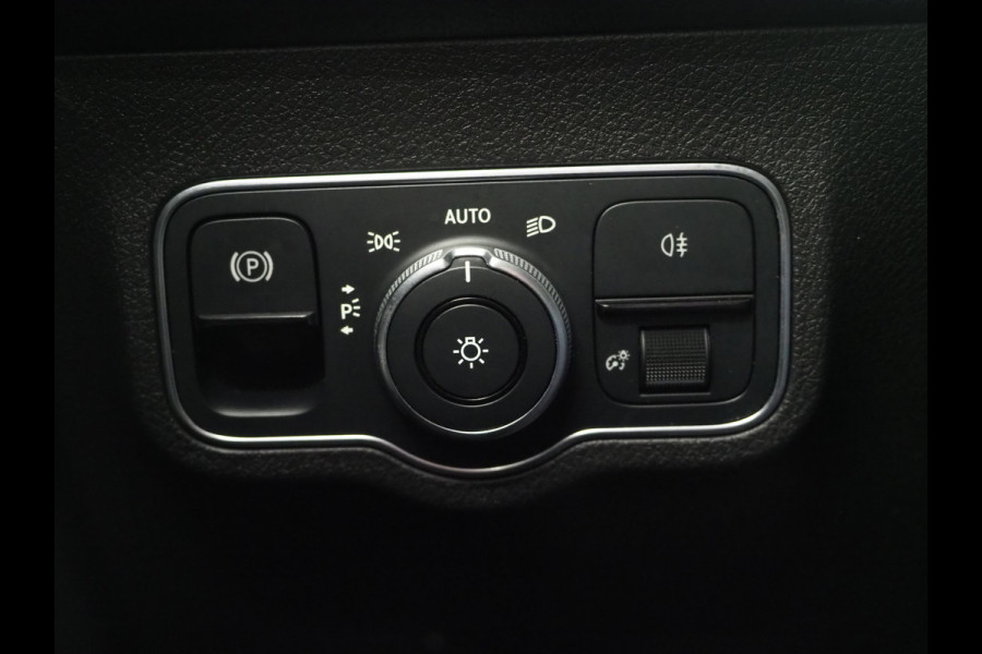 Mercedes-Benz Glb 180 7p. | Leder | Trekhaak | Camera | LED | DAB | Cruise