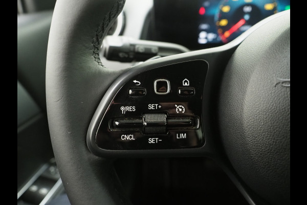 Mercedes-Benz Glb 180 7p. | Leder | Trekhaak | Camera | LED | DAB | Cruise