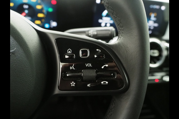 Mercedes-Benz Glb 180 7p. | Leder | Trekhaak | Camera | LED | DAB | Cruise