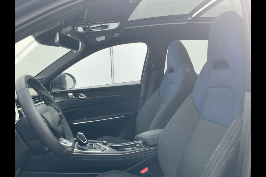 Lynk & Co 01 1.5 262pk Plug-in Zwarte hemel 360° Carplay Hybride PHEV