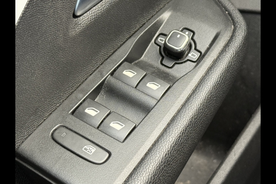 Opel Astra BWJ 12-2022 | 1.2 131PK! Bus. Edition | CAMREA | NAVI | CLIMA | CARPLAY | AD CRUISE | PDC 2X | STOELVERW | STUURWIELVERW |