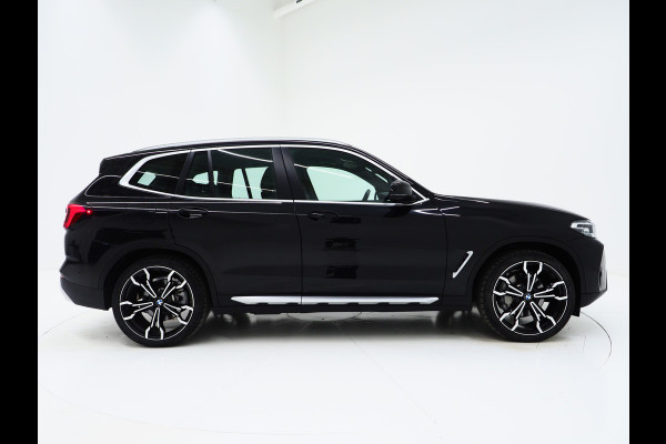 BMW X3 xDrive30e LCI 292PK | Leder | Sportstoelen | Zwarte Hemel | Camera | DAB | Carplay