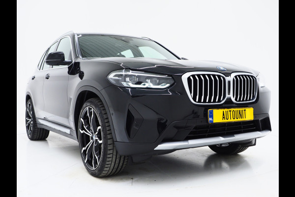 BMW X3 xDrive30e LCI 292PK | Leder | Sportstoelen | Zwarte Hemel | Camera | DAB | Carplay