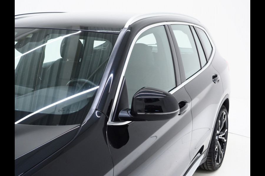 BMW X3 xDrive30e LCI 292PK | Leder | Sportstoelen | Zwarte Hemel | Camera | DAB | Carplay