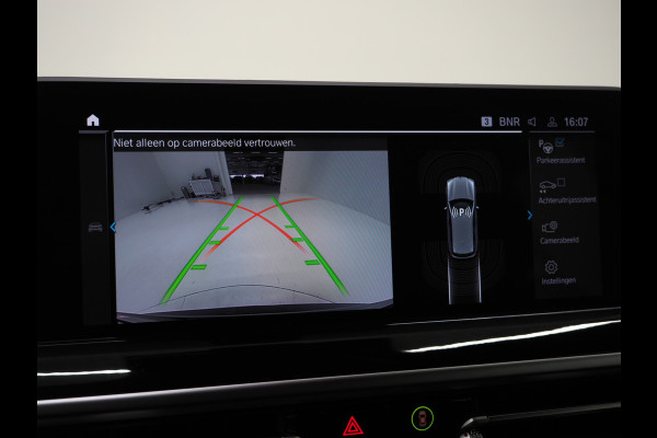 BMW X3 xDrive30e LCI 292PK | Leder | Sportstoelen | Zwarte Hemel | Camera | DAB | Carplay