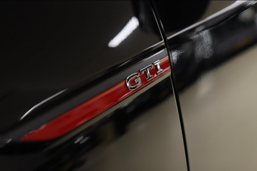 Volkswagen Golf 2.0 TSI GTI PANO/CARPLAY/IQ/KEYLESS/H&K/SFEERV/VOL!