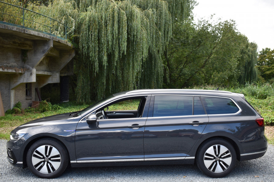 Volkswagen Passat Variant 218PK DSG HYBRID GTE BUSINESS LEDER/CAMERA/TREKHAAK/IQ-LIGHT