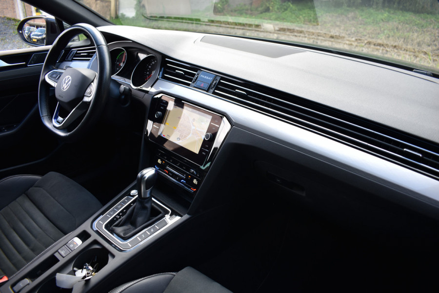 Volkswagen Passat Variant 218PK DSG HYBRID GTE BUSINESS LEDER/CAMERA/TREKHAAK/IQ-LIGHT