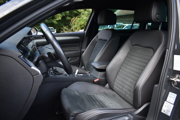 Volkswagen Passat Variant 218PK DSG HYBRID GTE BUSINESS LEDER/CAMERA/TREKHAAK/IQ-LIGHT