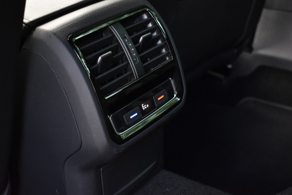 Volkswagen Passat Variant 218PK DSG HYBRID GTE BUSINESS LEDER/CAMERA/TREKHAAK/IQ-LIGHT