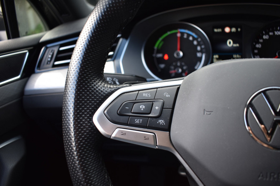 Volkswagen Passat Variant 218PK DSG HYBRID GTE BUSINESS LEDER/CAMERA/TREKHAAK/IQ-LIGHT