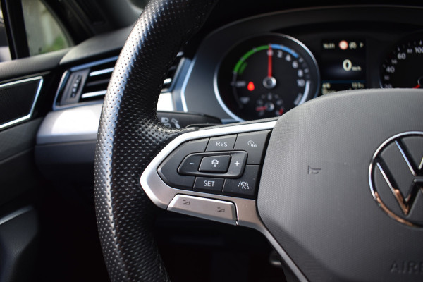 Volkswagen Passat Variant 218PK DSG HYBRID GTE BUSINESS LEDER/CAMERA/TREKHAAK/IQ-LIGHT