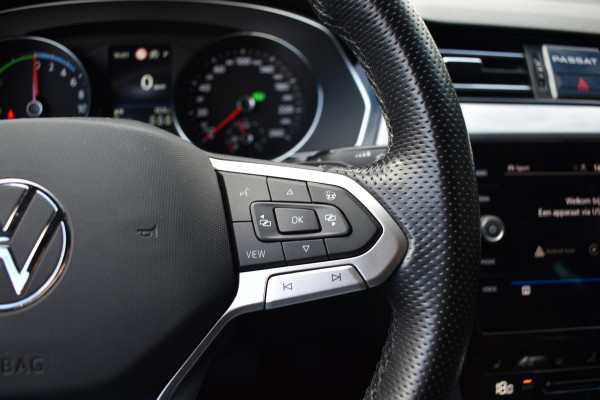 Volkswagen Passat Variant 218PK DSG HYBRID GTE BUSINESS LEDER/CAMERA/TREKHAAK/IQ-LIGHT