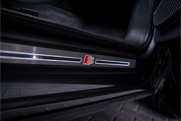 Audi Q5 55 TFSI e Competition - Luchtv. l Massage l HUD l B&O l Trekhaak l S-Line Audi Q5 55 TFSI e Competition - Luchtv. l Massage l HUD l B&O l Trekhaak l S-Line