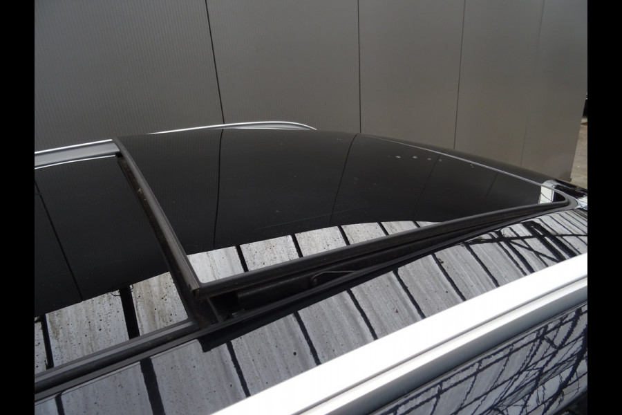 BMW X1 sDrive20i Orange Edition III * PANORAMADAK * HEAD-UP * DEALER ONDERH. !!